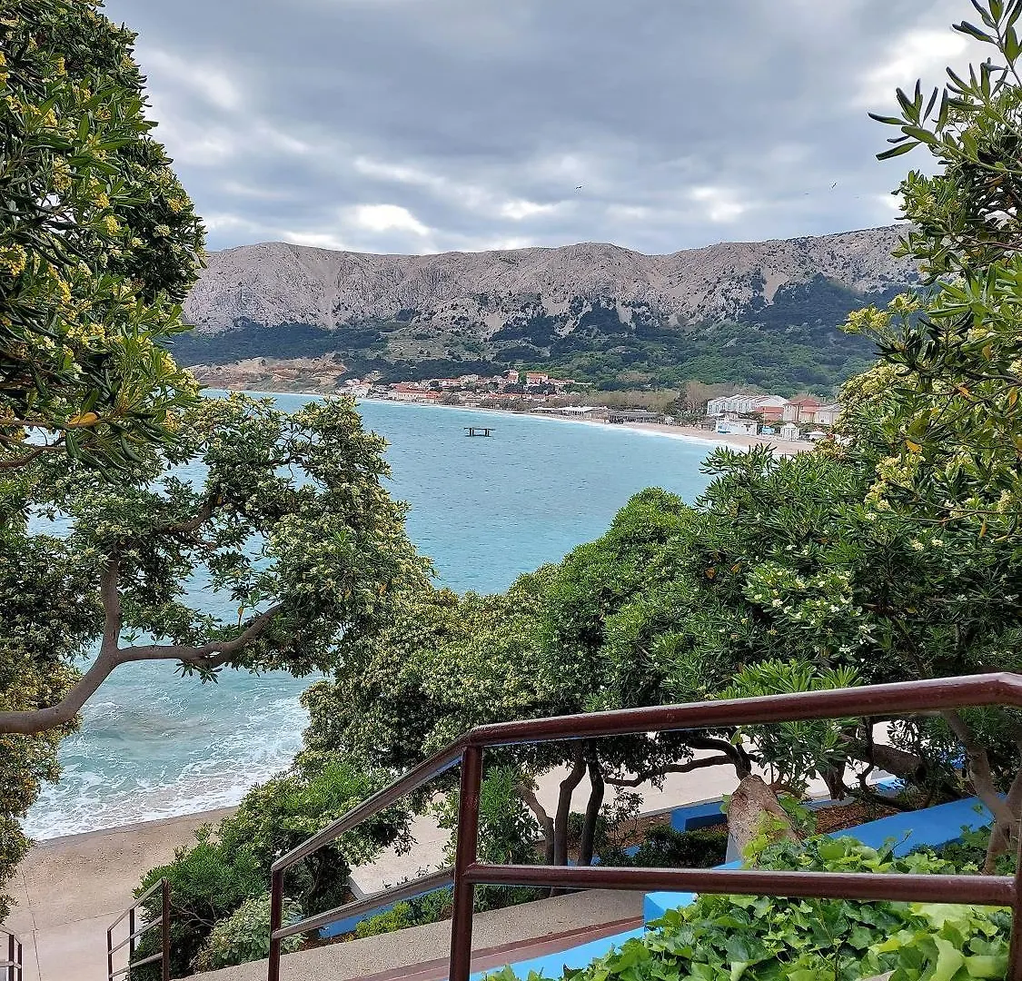 Nur 300 Meter Zum Feinkieselstrand Baska  Croatia